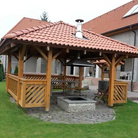 Alex S Bazenom Kalonda