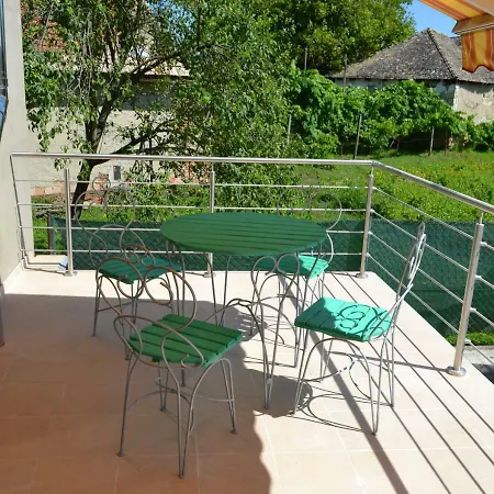 Guest house Alex S Bazenom Kalonda